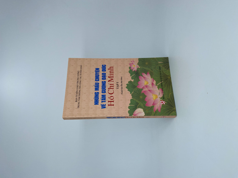 Những mẩu chuyện về tấm gương đạo đức Hồ Chí Minh - Tập I