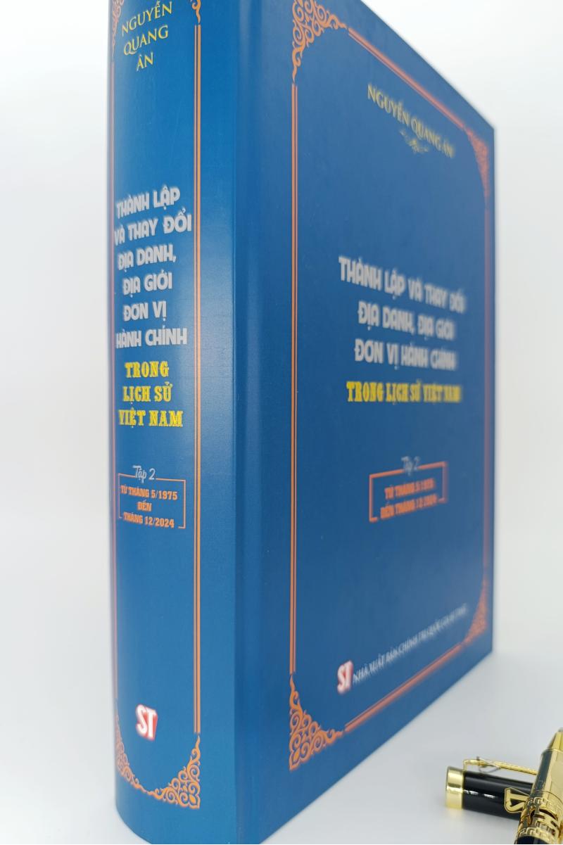 Thành lập và thay đổi địa danh, địa giới đơn vị hành chính trong lịch sử Việt Nam (Bộ 2 tập)